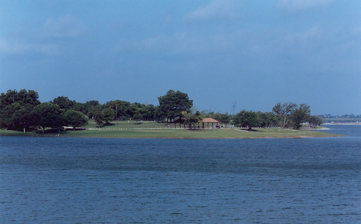 Fishing and boating at Lake Lavon
